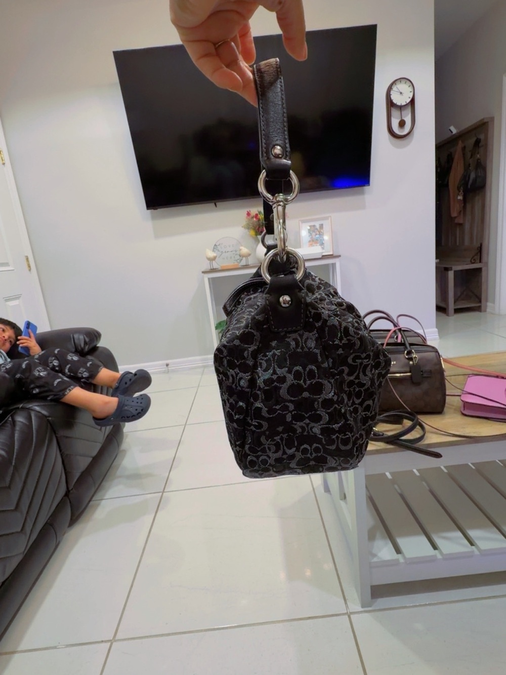 Black Patterned Shoulder Bag - Picture 4 of 4